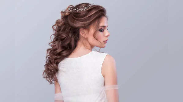 The Half-Up, Half-Down Style