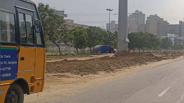 3.5 km service roads planned to ease SPR congestion