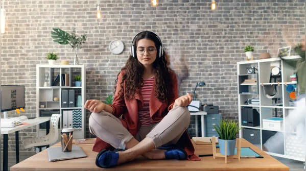 6 small activities that keep your brain calm even on the busiest days