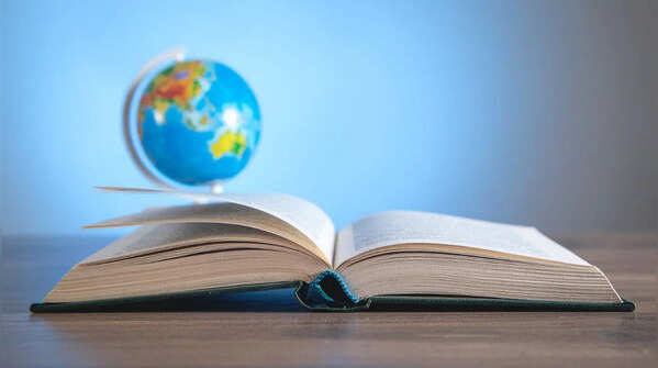 “It is what you read when you don’t have to that determines what you will be when you can’t help it.” - Oscar Wilde