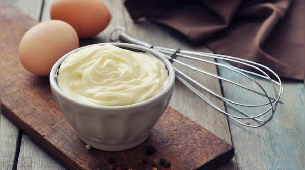 Why raw-egg mayonnaise is based?