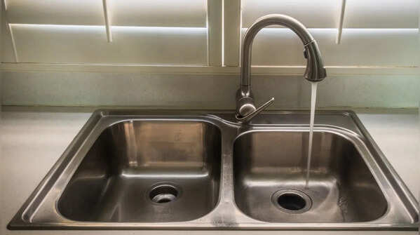 How it stops your sink from flooding
