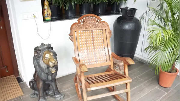 An entry that exudes warmth and culture