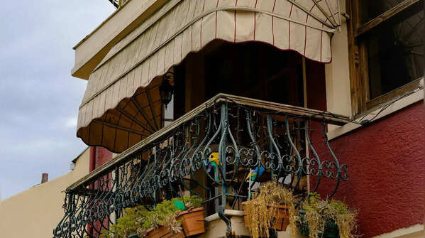 Jharokhas and projecting balconies