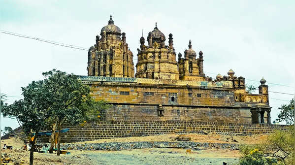 Bhuleshwar Temple – A hidden stone masterpiece
