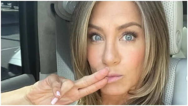 Jennifer Aniston Images