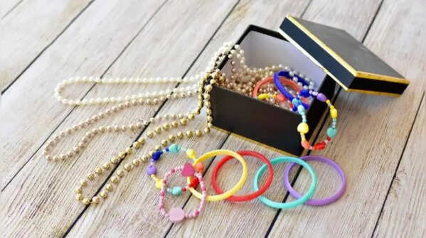 Make jewelry boxes out of them