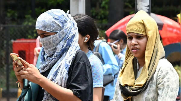 Mumbai braces for hot & humid sunday