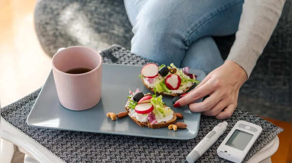 5 simple moves that stop blood sugar spikes after every meal