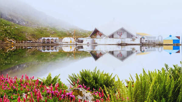 Hemkund Sahib in Uttarakhand