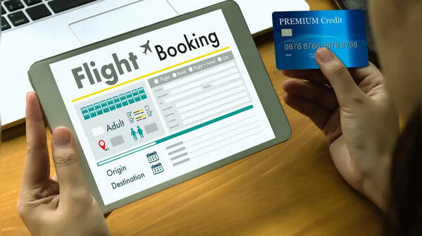 Don’t book your flights before knowing these smart tips