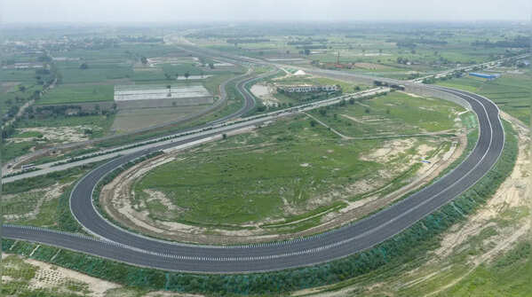 Over 12,000 workers deployed to build mega expressway project
