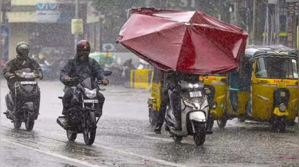 Rain and Thunderstorms in Southern and Central India