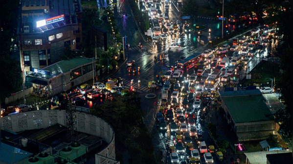 Thousands stranded as transport system collapses