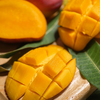 Article image for: Do <i class="tbold">mango</i>es really “heat” the body?