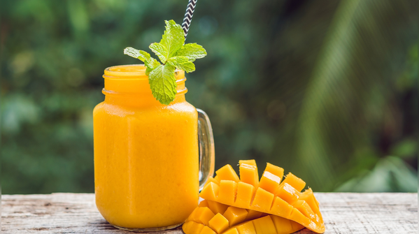 How to make a thick mango shake at home