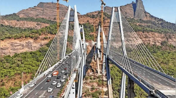 Missing Link Opens on Expressway