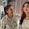 Archana gives her mother-in-laws’ earring to Yogita for an audition