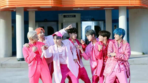 'Boy With Luv' (2019)