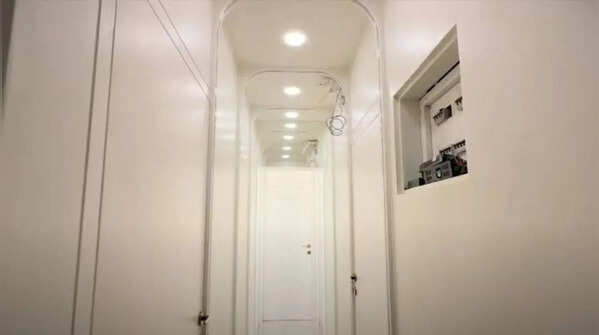 Walk-in wardrobe