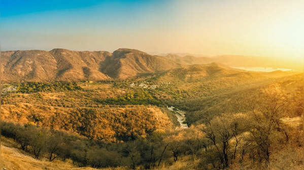 This mountain range is the oldest in India—and older than dinosaurs 5 stunning facts