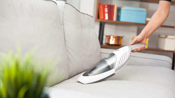 Mini vacuum cleaner