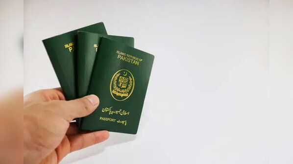 Pakistan (Access to 31 nations)