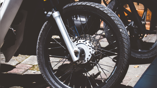 Tire rim breakfast table