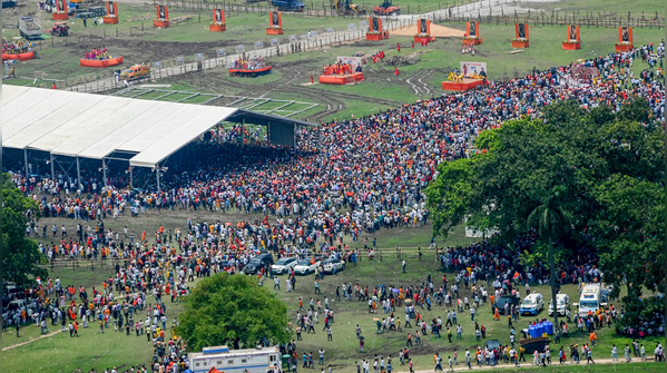 Huge crowd witnesses Bengal’s political change