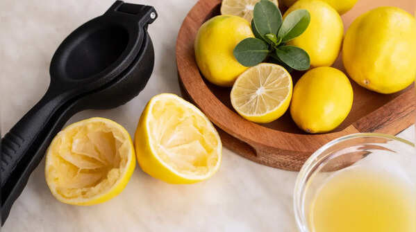 The case of the lemon
