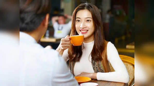 The café proposal with hidden messages