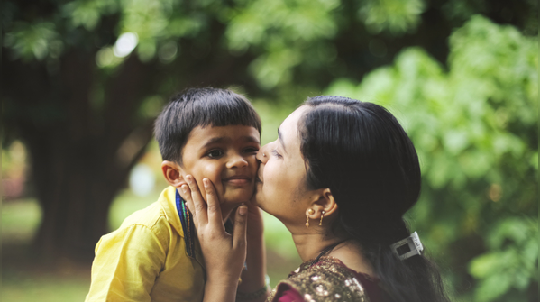 6 things emotionally intelligent parents do differently every day