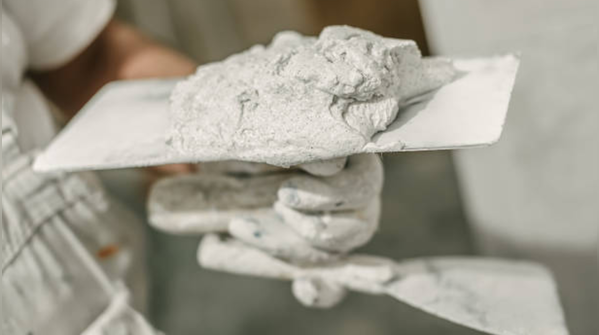 Lime plaster walls and the quiet they created
