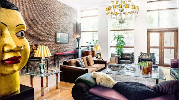 Grand living room