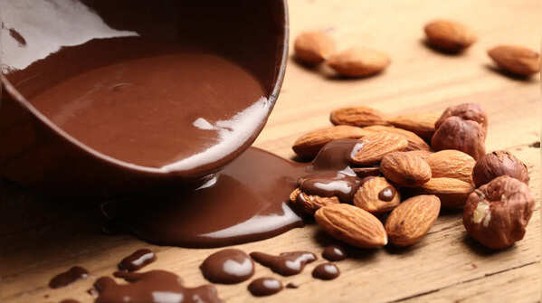 Yasmin Karachiwala's Crunchy Almonds
