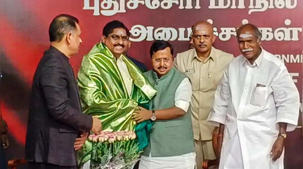 NDA leaders gather to mark the new government’s beginning