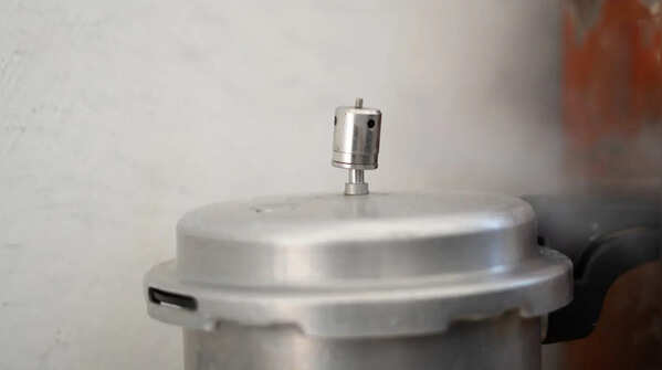 What are the signs that call for replacing pressure cooker