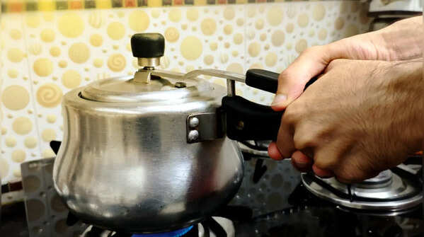 Guidelines for consumers while buying pressure cooker