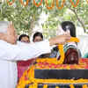 Article image for: Nitish visits his village, pays tribute to late wife