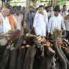 Article image for: Prateek Yadav’s final journey drawsthousands; father-in-law lights pyre