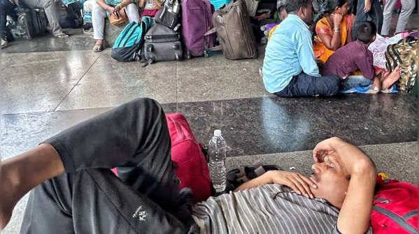 Passengers to Wait Before Boarding Trains