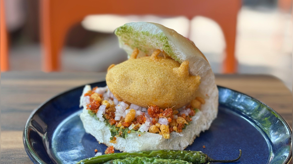 Vada pav