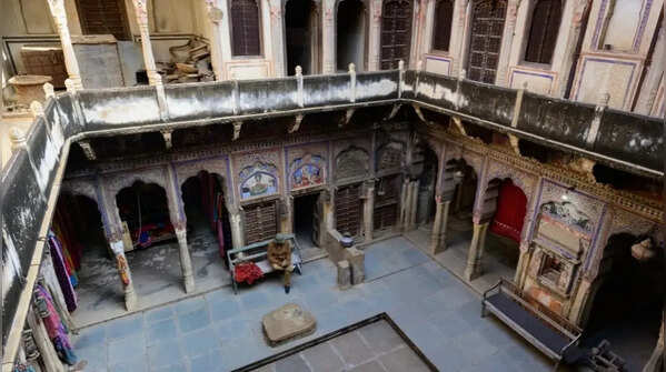 Courtyard homes helped improve airflow
