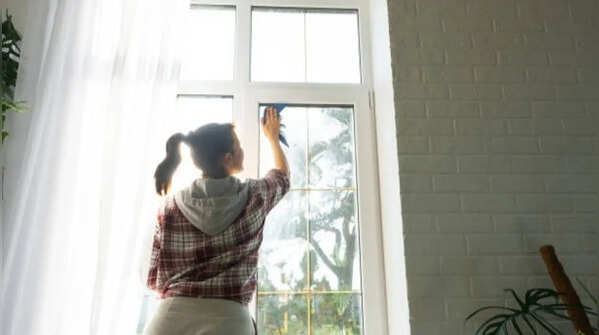 How to prevent dust from entering home through windows