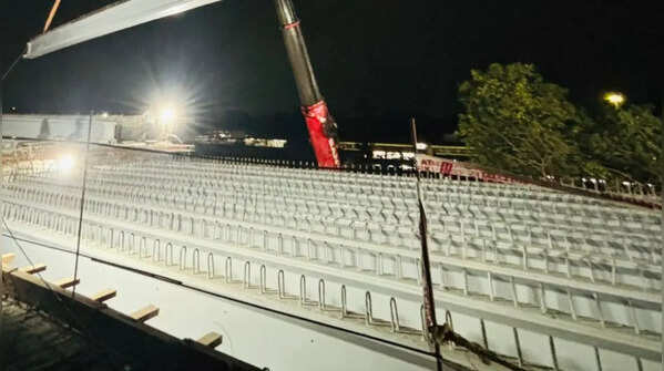 Night-time operation for final girder launch completed safely
