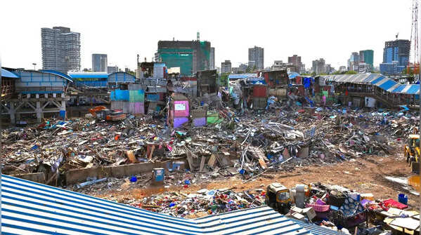 Massive anti-encroachment drive in Mumbai