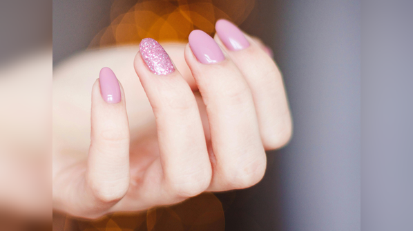 Avoid peeling nail polish