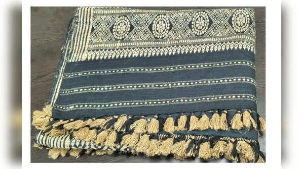 Muga silk stole