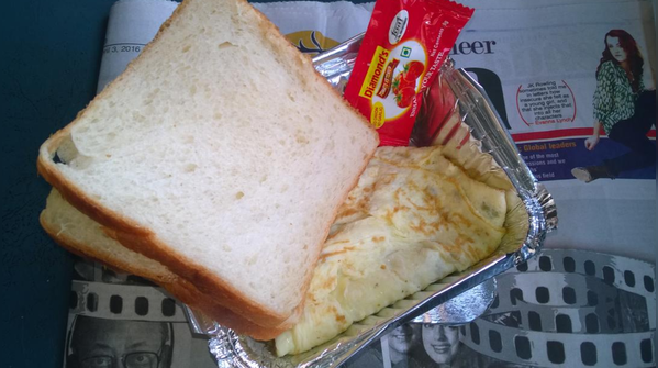 Bread omelette