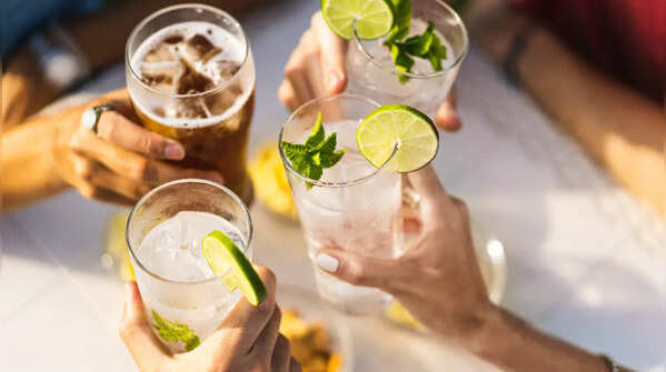 Per serving calories of popular summer drinks